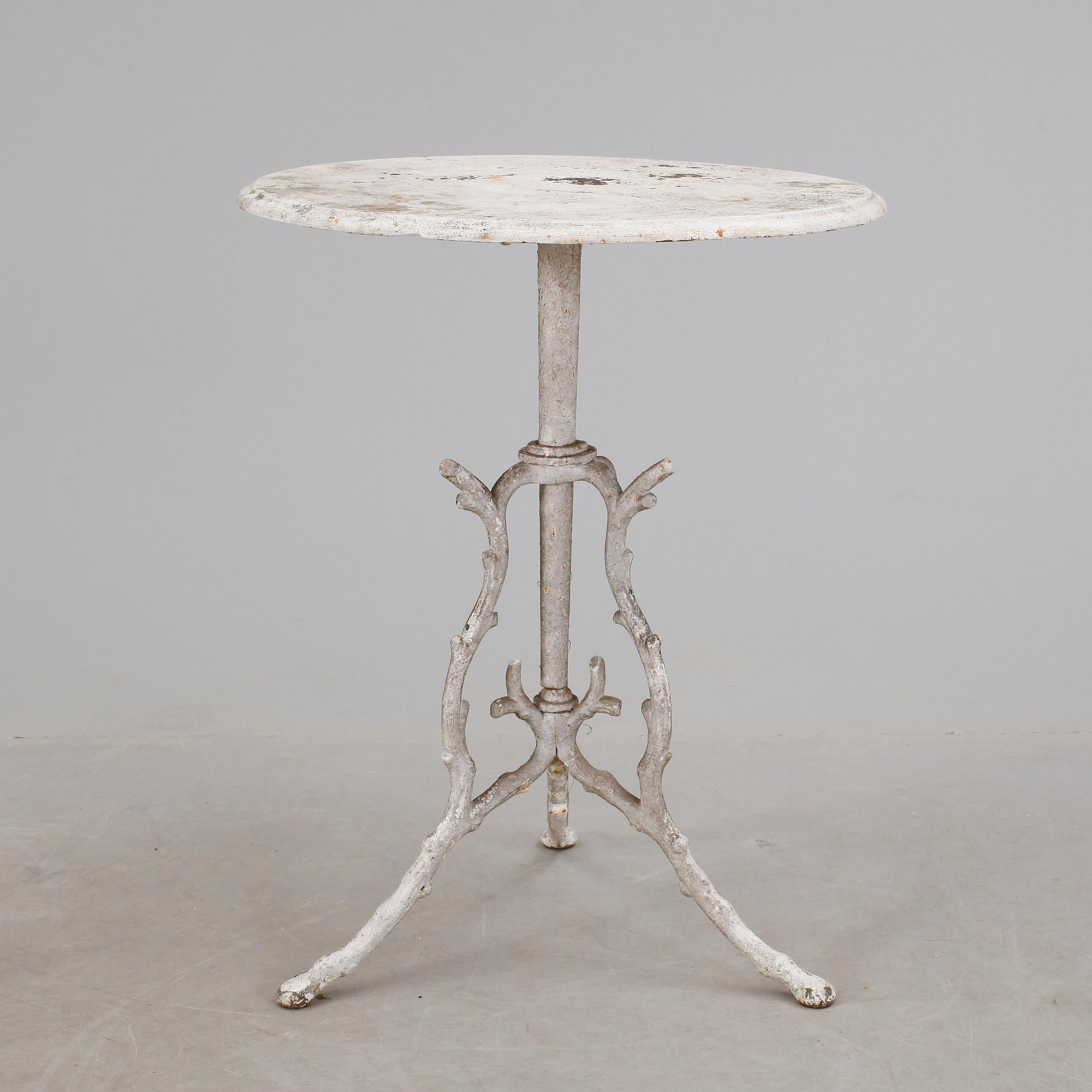 TRÄDGÅRDSBORD, gjutjärn, 1900-talets början.