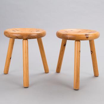 Bertel Gardberg, A set of five 1960s stools for Normark Finnmade.