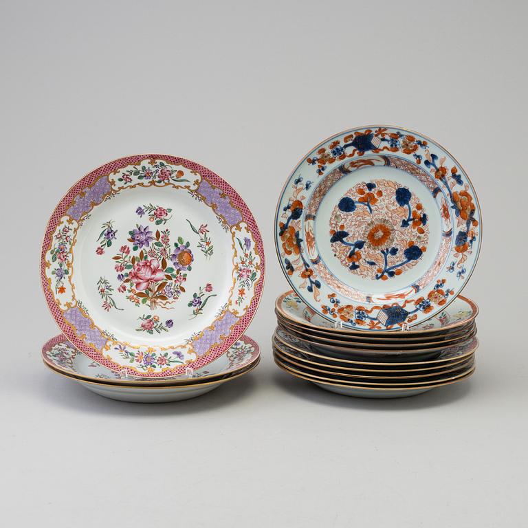 13 Chinese porcealin plates Qing Dynasty, Qianlong 1736-95.