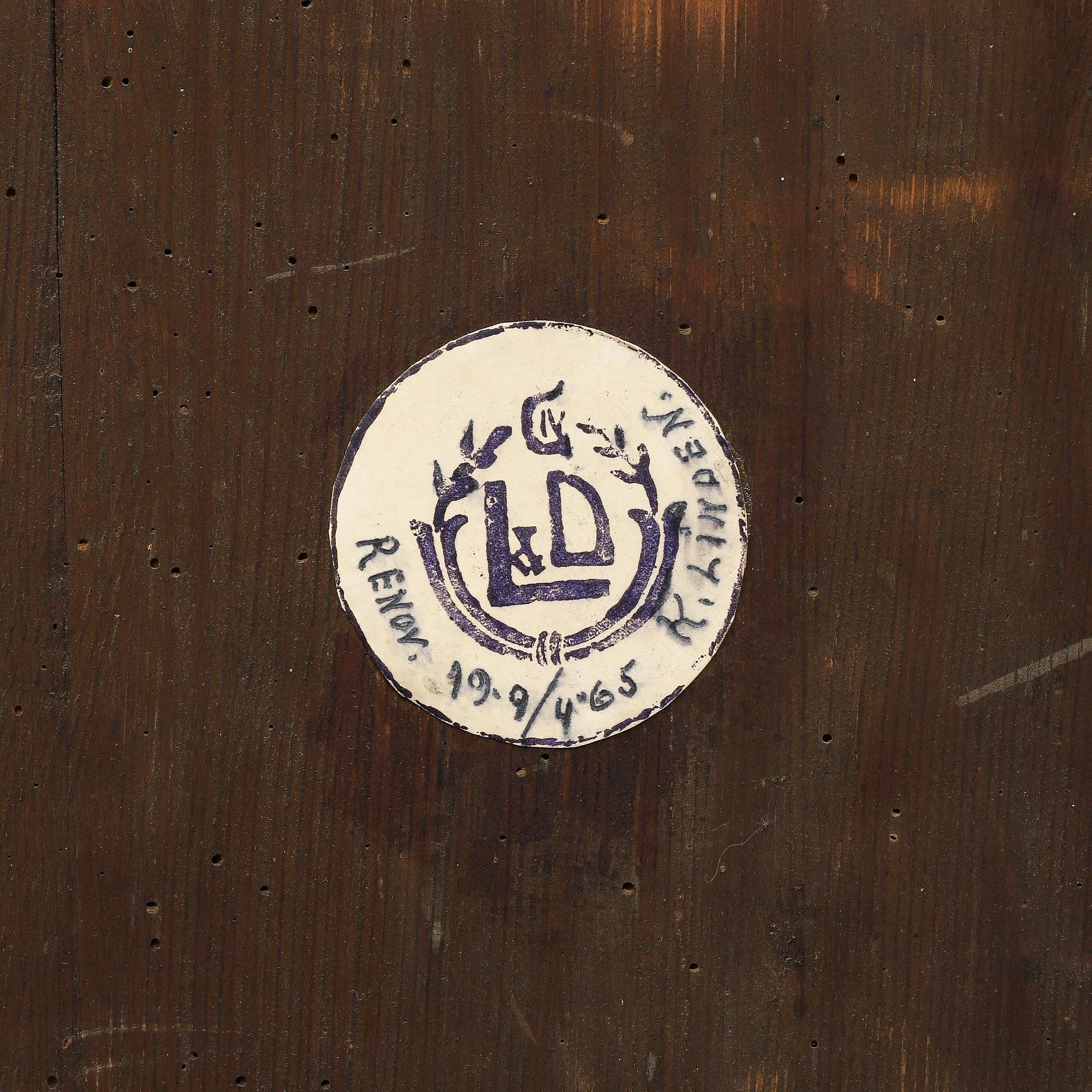 A veneered, barocque  writing cupbord.