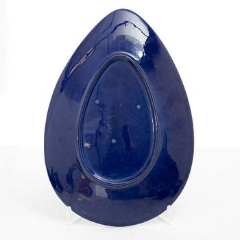 Hertha Bengtson, a set of nine 'Blå eld' service parts, Rörstrand.