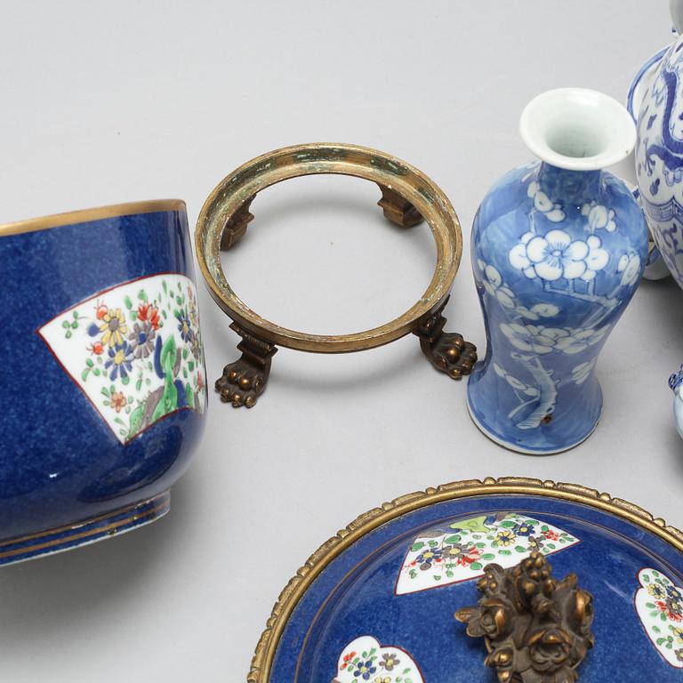 To censers and a vase, Chinese and Japanese, 19/20th Century.