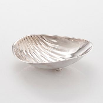 Tapio Wirkkala,  kulho, hopeaa, Hopeatehdas Oy, Helsinki 1960.