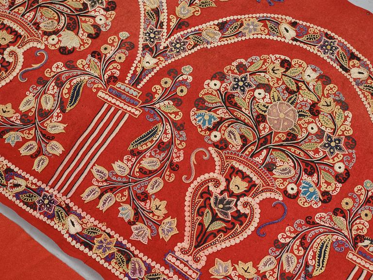 AN EMBROIDERY, antique Rascht, Persia (Iran), late Qajar dynasty ca 55 - 57,5 x 209,5 - 215 cm.