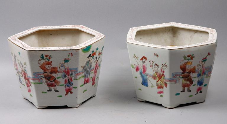 YTTERFODER, ett par, porslin, Kina. 1900-tal.