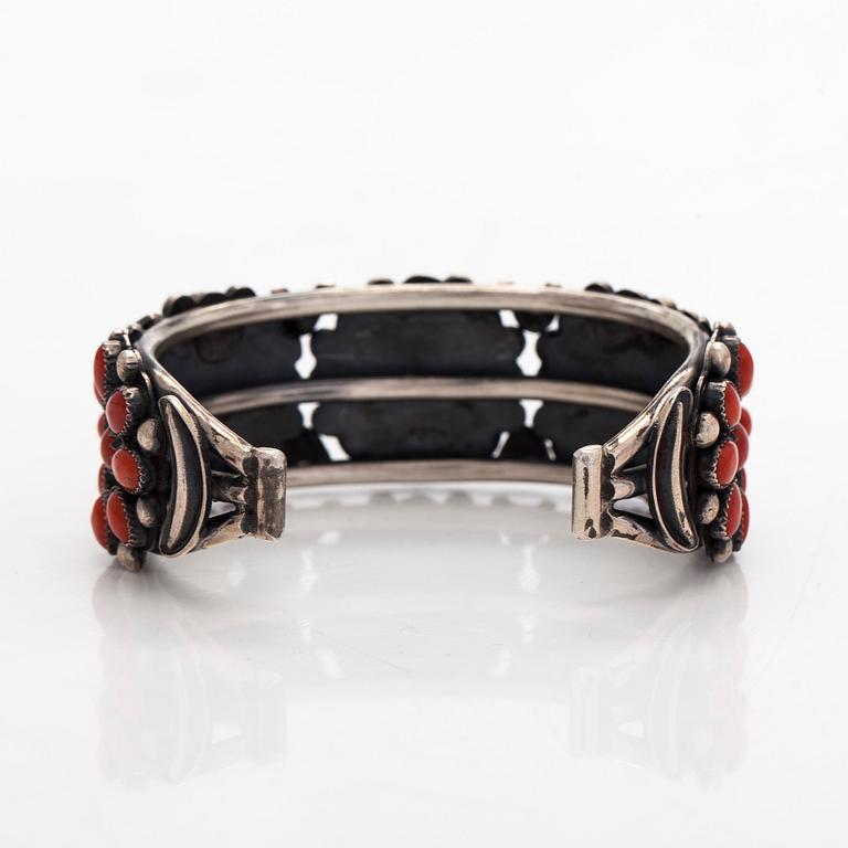 Paul Begay, cuff bracelet, cabochon cut corals, silver.