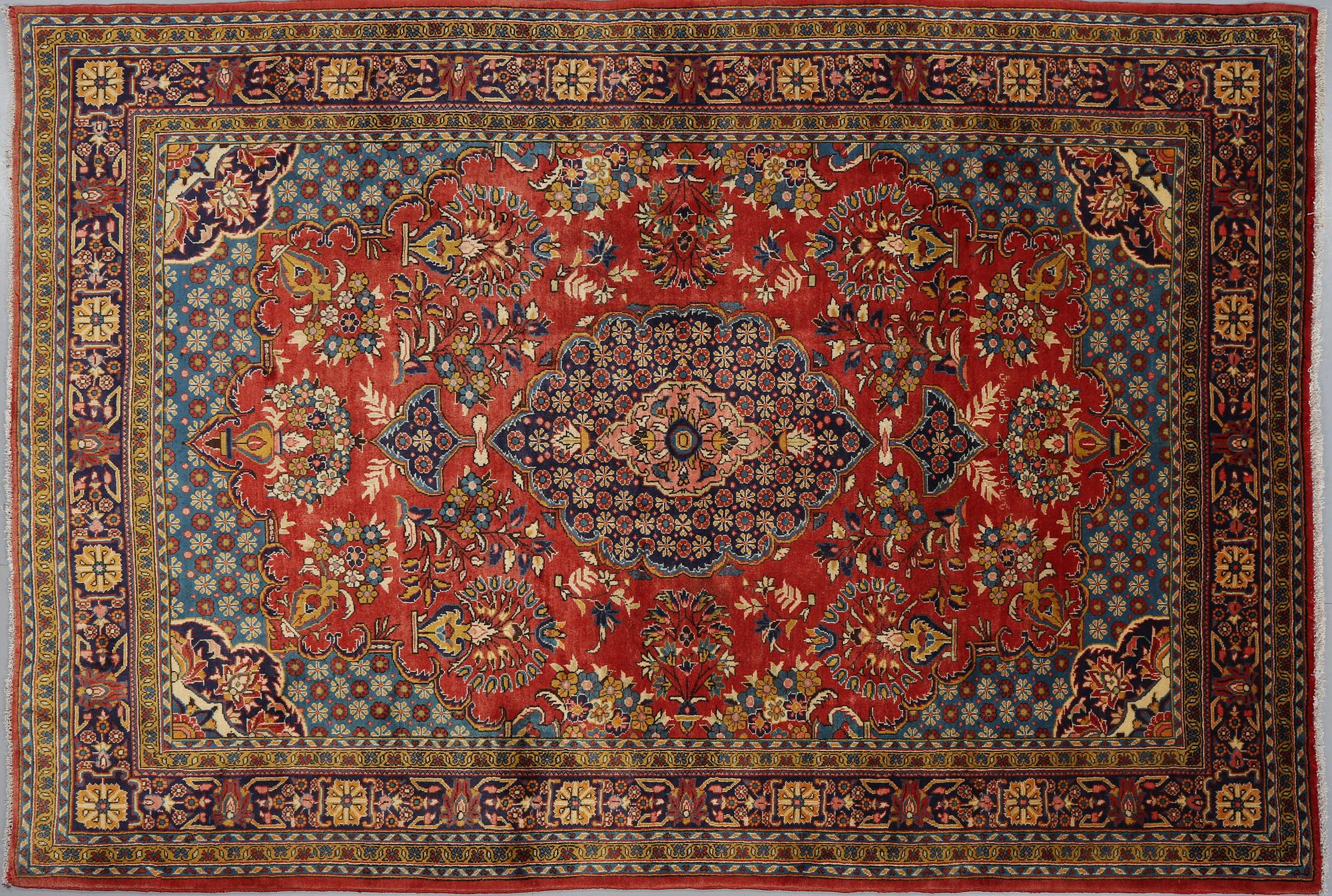 MATTA, orientalisk, modern tillverkning. Ca 218 x 334 cm.