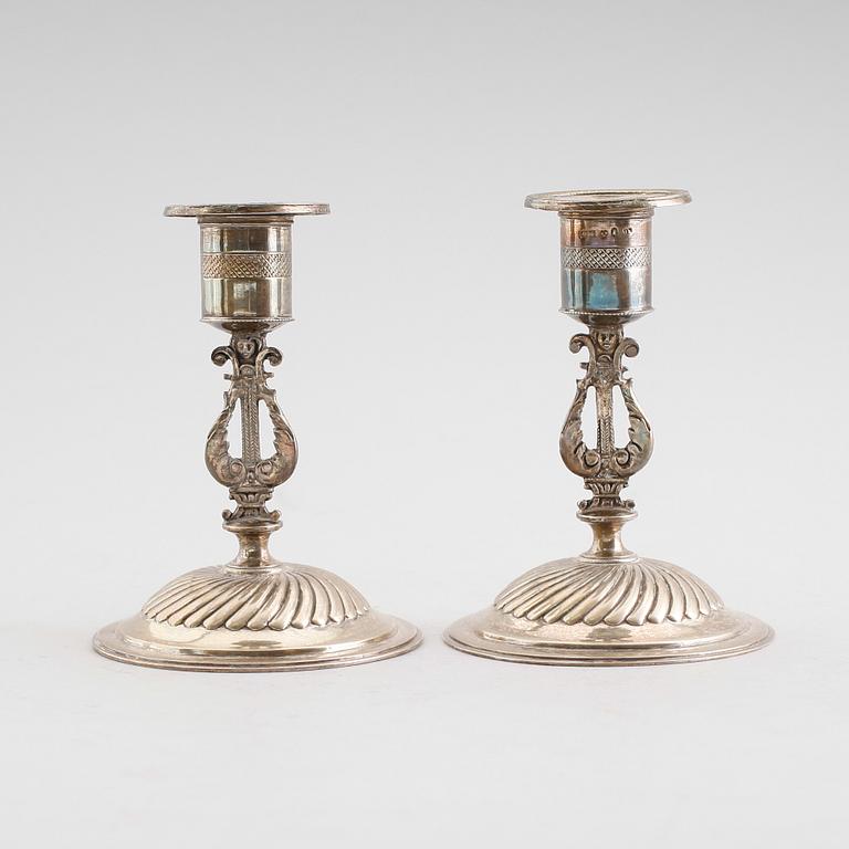 LJUSSTAKAR, 1 par, silver, Gustaf Möllenborg, Stockholm 1826. Vikt ca 194 gram.