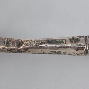 SOCKERSTRÖARE samt SOPPSLEV, silver, bla Jakob Ulrik Flohr, Göteborg, 1828. Total silvervikt 153 g.
