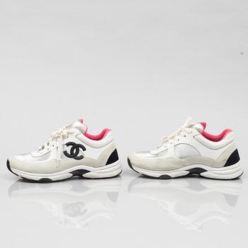Chanel, sneakers, size 38.