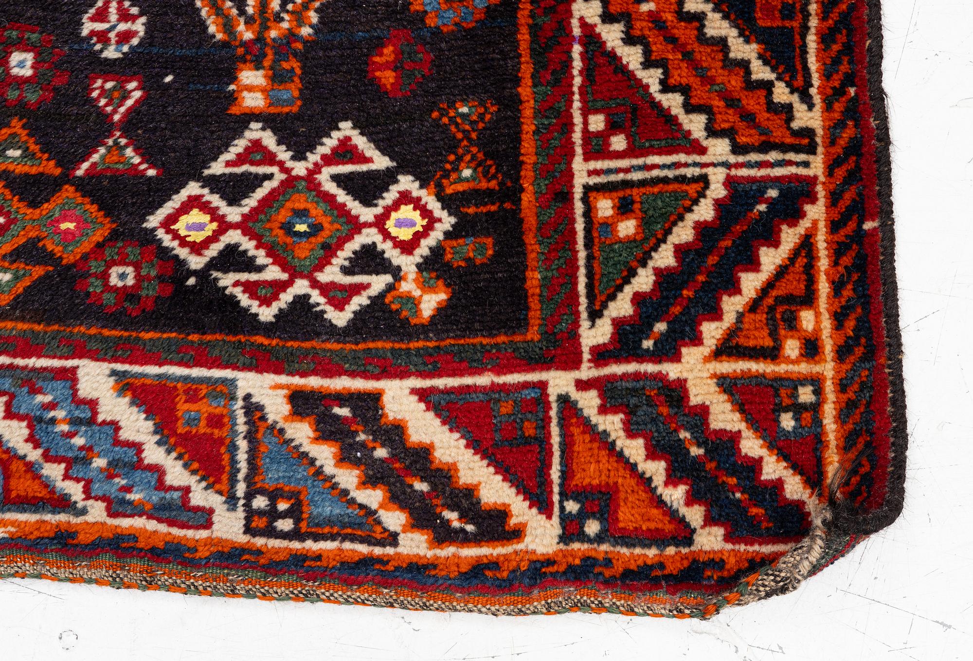 Matta, Kaukasus, ca 200 x 113 cm.