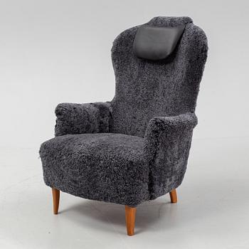 Carl Malmsten, a shearling upholstered 'Farmor' lounge chair from Oh Sjögren.