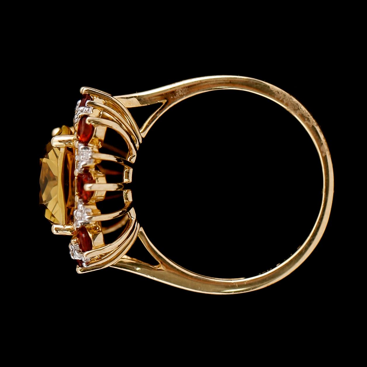 RING, 10 k guld, gul kvarts, orange safirer samt mindre diamanter tot ca 0.10 ct.