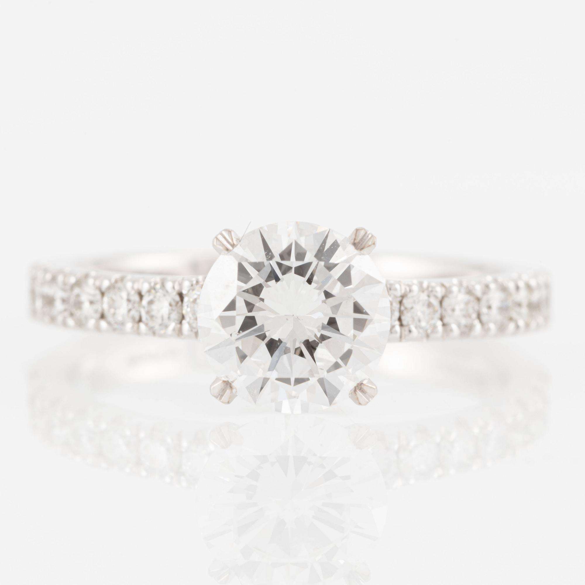 Ring, 18K white gold with brilliant-cut diamond 1.32 ct,.