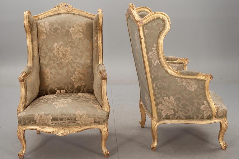 BERGÈRER, ett par, rokokostil. 1900-tal.
