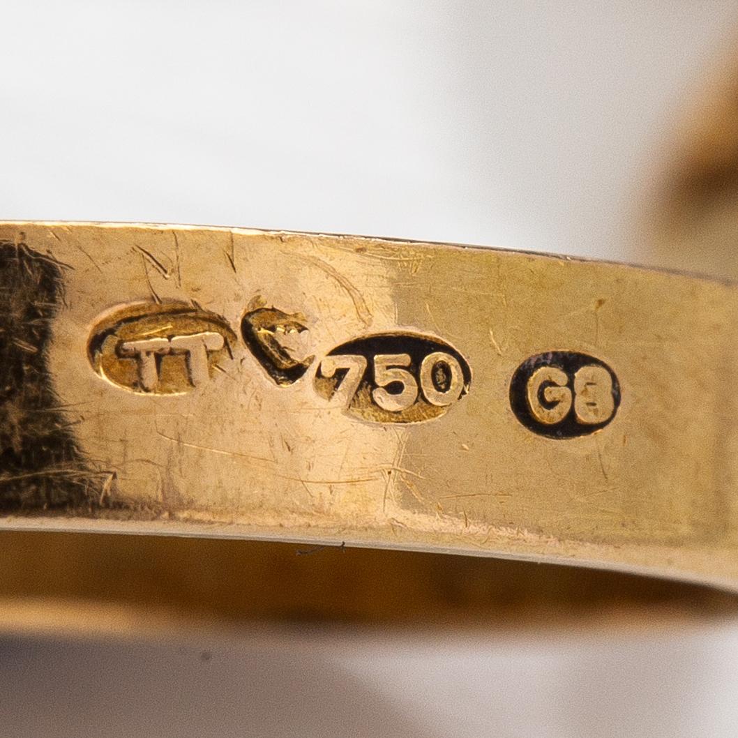 Pärlcollier, odlade pärlor, 18K guld, diamanter ca 0.47 ct totalt och turmalin. Torbjörn Tillander, Helsingfors 1984.