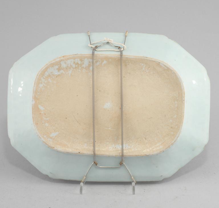 STEKFAT, porslin, Kina, 1700-tal.