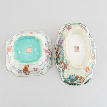 Two Chinese family rose porcelain bowls, Qing dynasty, 19th century.