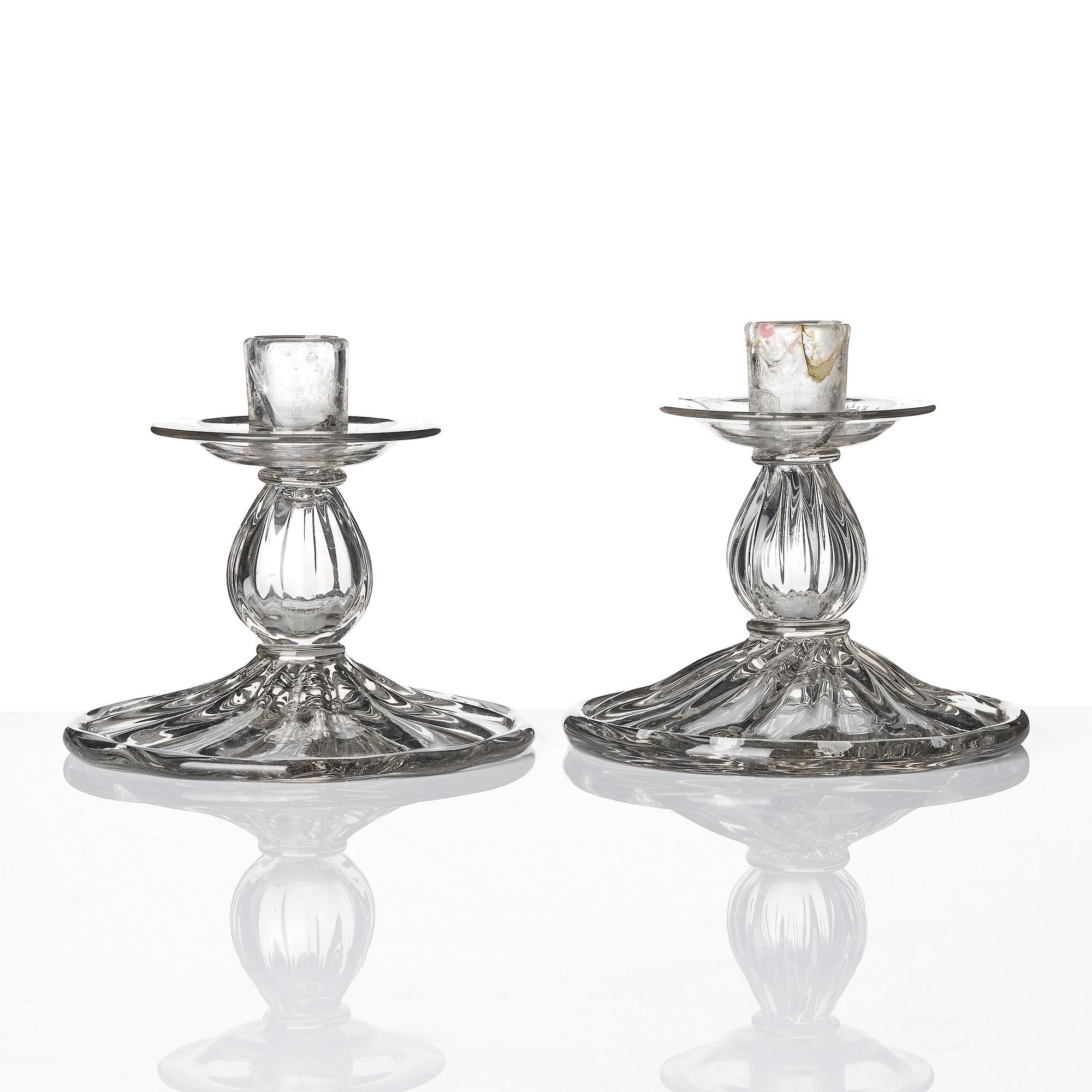 Ljusstakar, ett par, glas. Möjligen Kosta, 1800-tal.