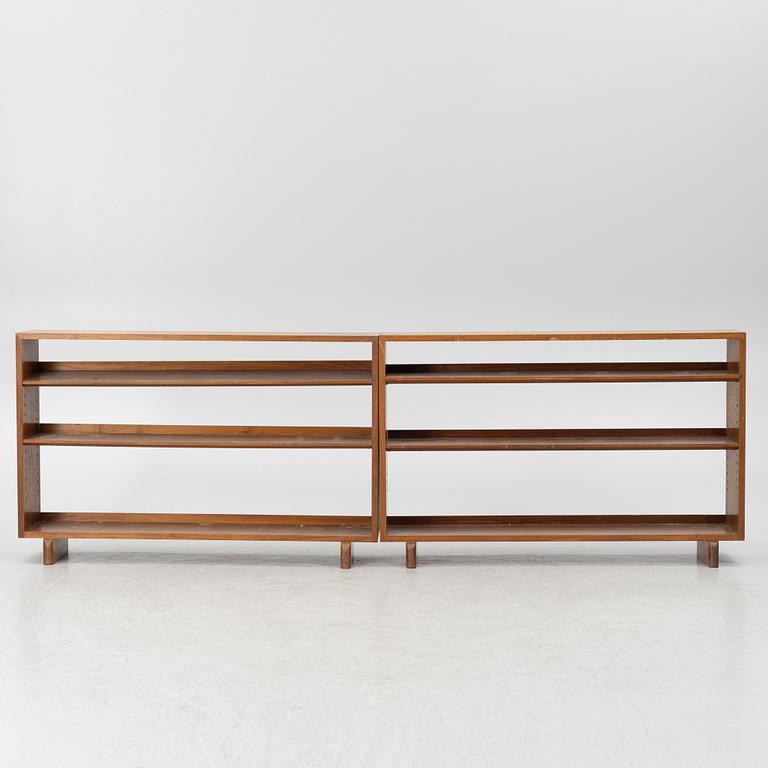 Josef Frank, a pair of model B 1142 bookcases, Firma Svenskt Tenn, before 1985.