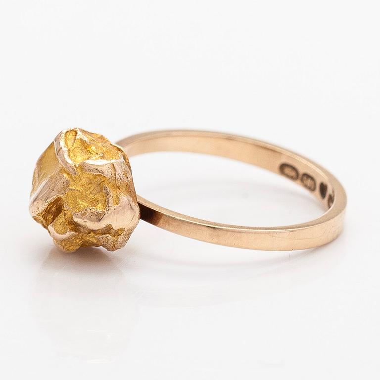 Björn Weckström, ring, "Gulros",  14K guld, Lapponia 1967.