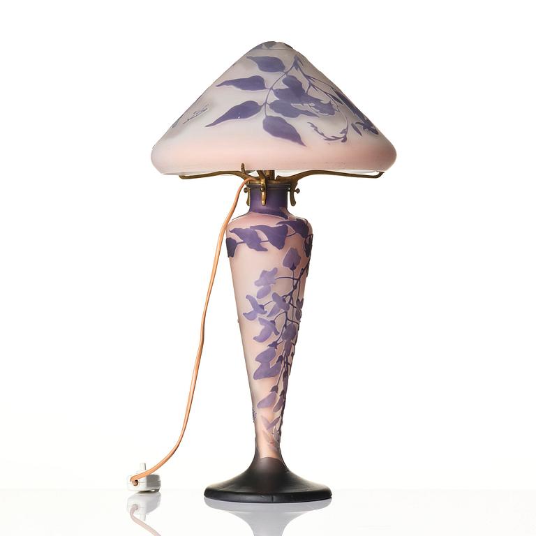 Emile Gallé, an Art Nouveau cameo glass table lamp, Nancy, France, post 1904.