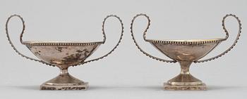 SALTKAR, ett par, silver, Petter Gillberg, Varberg, 1791. Vikt 150 g.