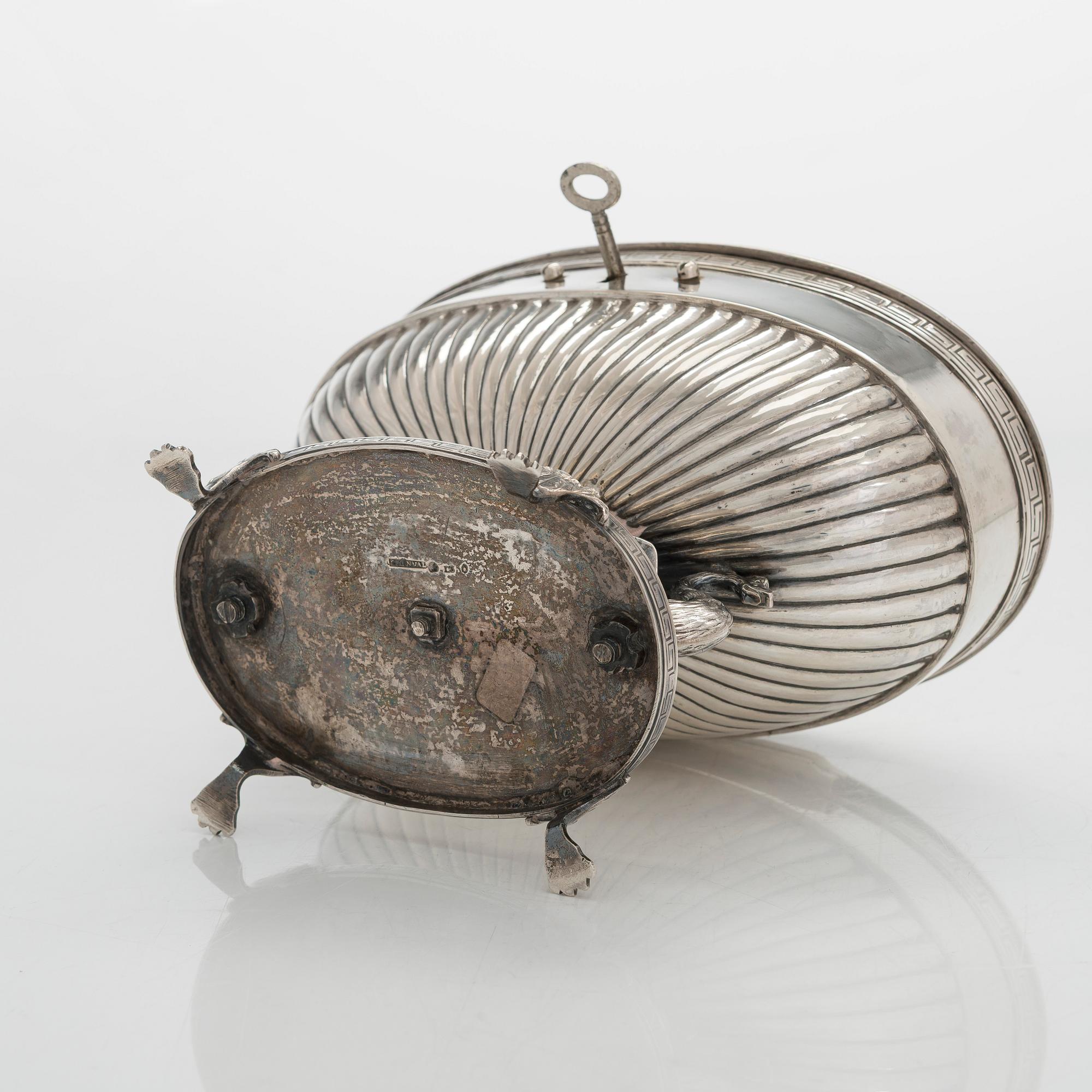 Johan Petter Grönvall, sockerskrin, silver, Stockholm, sannolikt kring 1820. Empir.