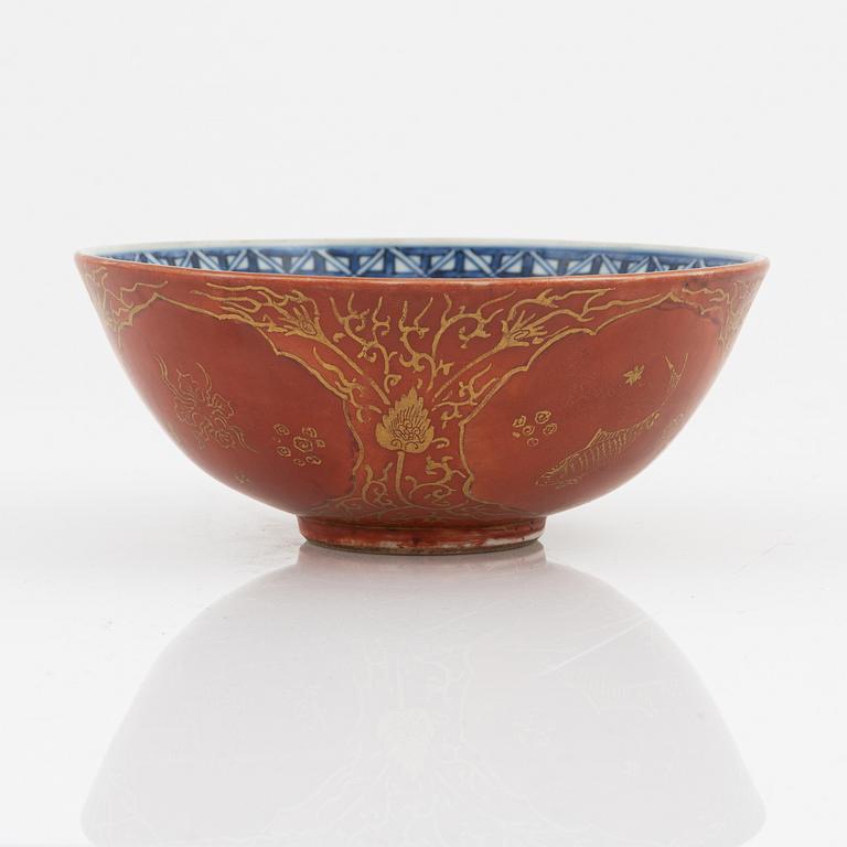 A Japanese porcelaine bowl, 19th century.