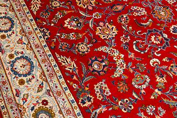 A so called Royal Kashan carpet, c. 369 x 265 cm.