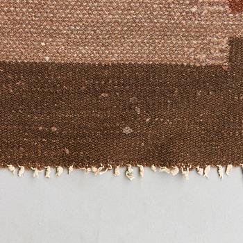 A 1930s Finnish flat weave carpet. Circa 280x200 cm.