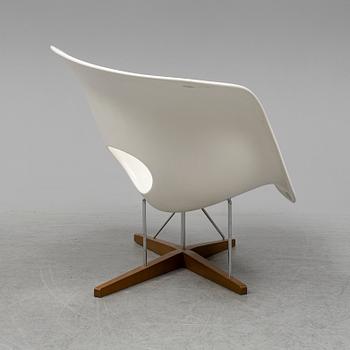 CHARLES AND RAY EAMES, , ”La Chaise”, Vitra.