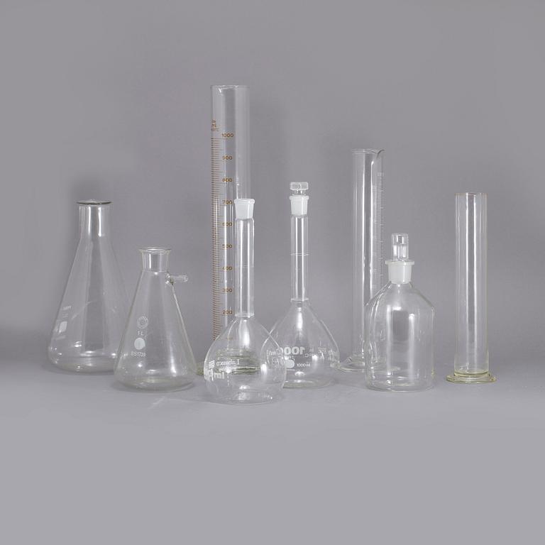 LABORATORIEUTRUSTNING, 8 delar, glas, 1950/60-tal.