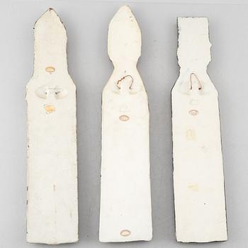 Lisa Larson, väggreliefer, 3 st, ur serien "Biskopar", Gustavsberg 1963-1969.