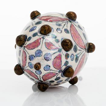 Birger Kaipiainen, a decorative egg, signed Kaipiainen.