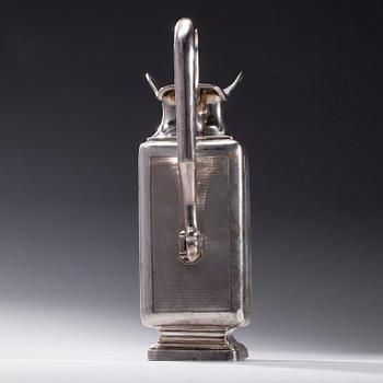 KANNA, silver 950, J. Aimé, Frankrike efter 1838. Vikt 555,8 g.