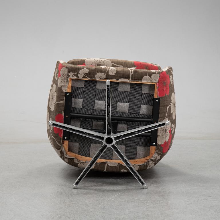 A 'Teve' easy chair by Jonas Ihreborn.