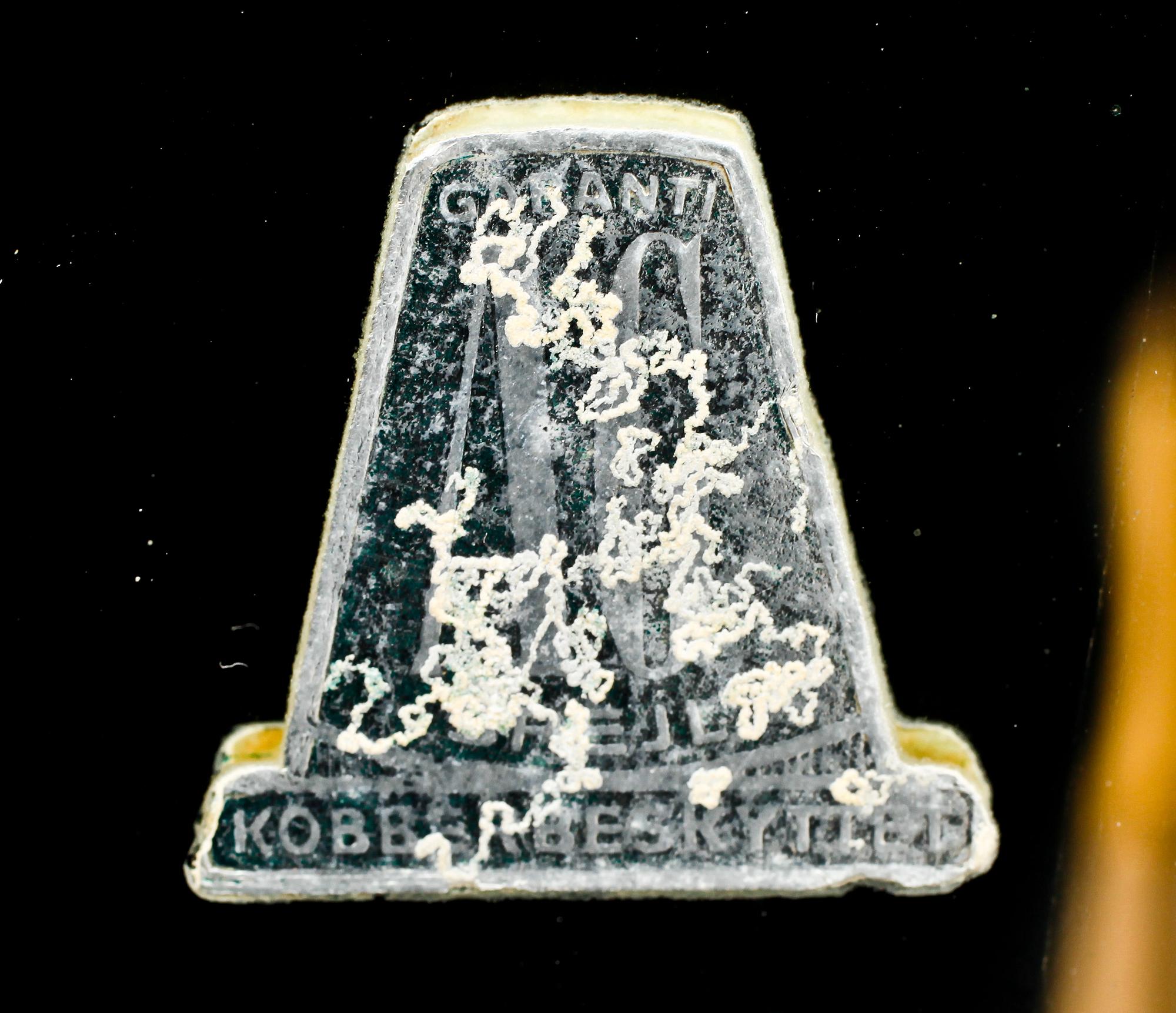 TOILETTEBORD MED PALL, 1960-tal.