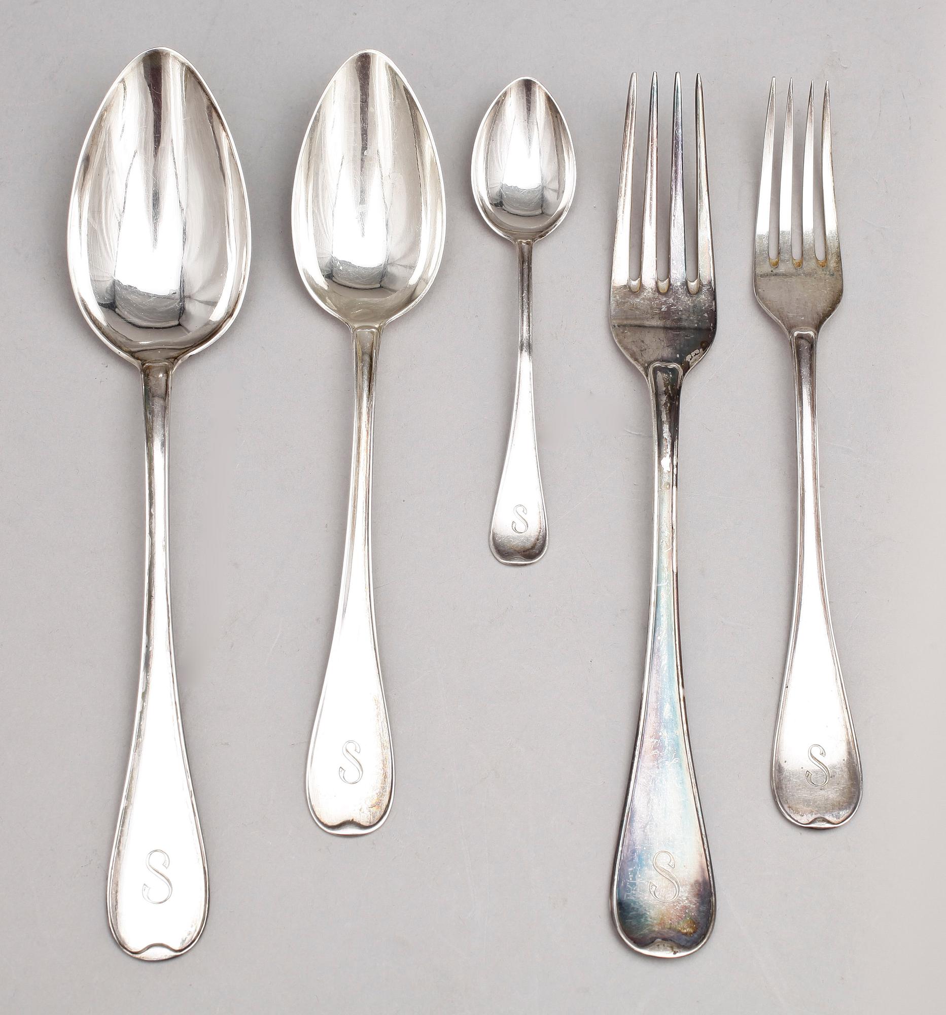 BESTICKSERVIS, 51 delar, silver, CG Hallberg och GAB, Stockholm, omkr 1930-1950. Tot vikt ca2294g.