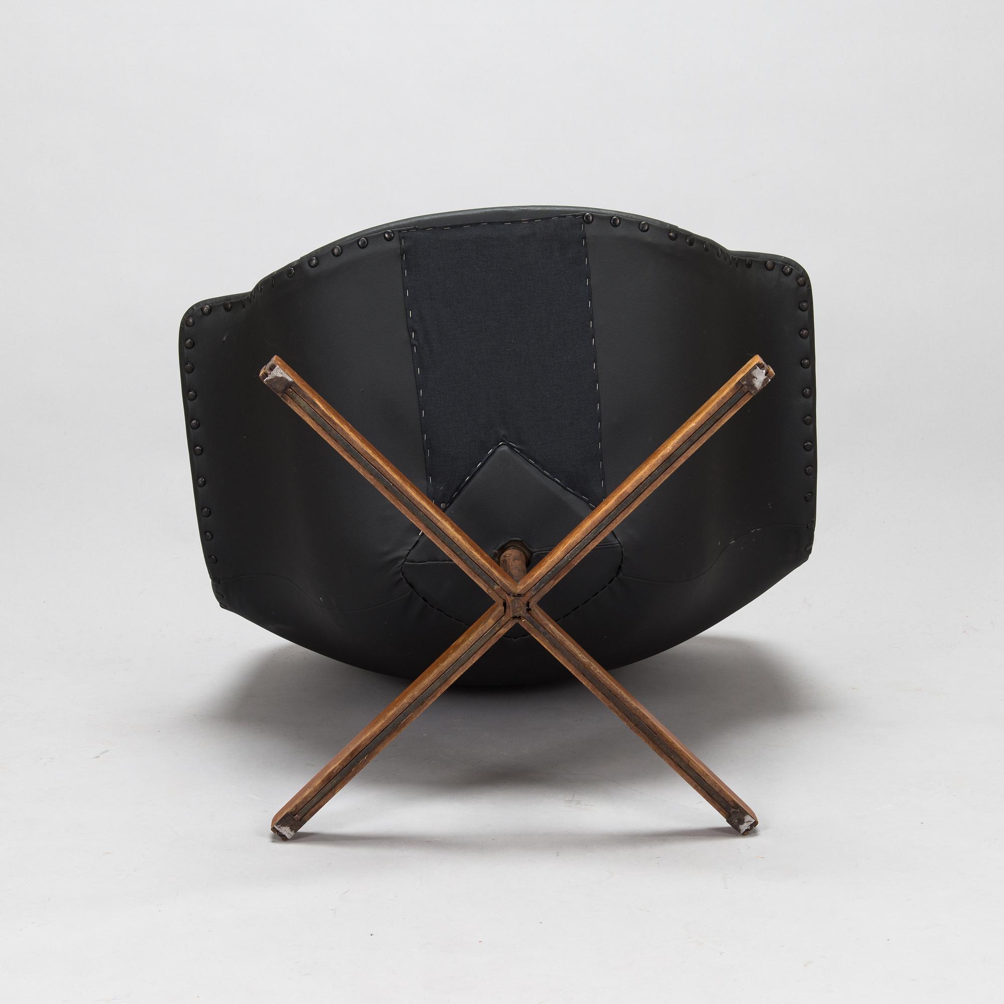 Carl Gustaf Hiort af Ornäs, A 1960s 'Caravelle' armchair for Puunveisto Oy - Wood work Ltd.