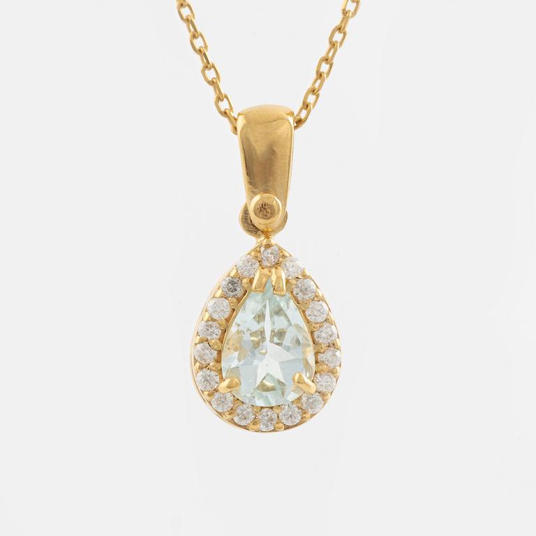 Hänge, 18K vitguld med ljus akvamarin och briljantslipade diamanter, med kedja.