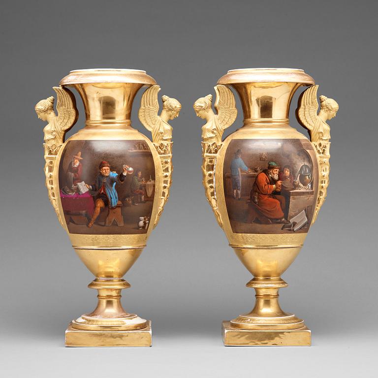 A pair of vases, 19th/20th Century.