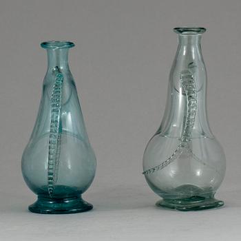 KRANSFLASKOR, 2 stycken, glas, 1800-tal.