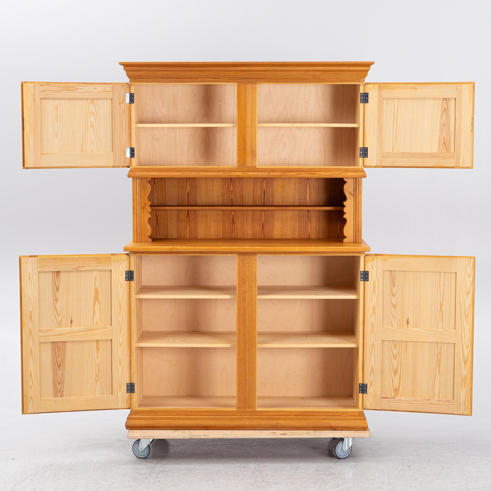 SVein Bjørneng, a pine cabinet, østre Gausdal, Norway, second half of the 20th century.