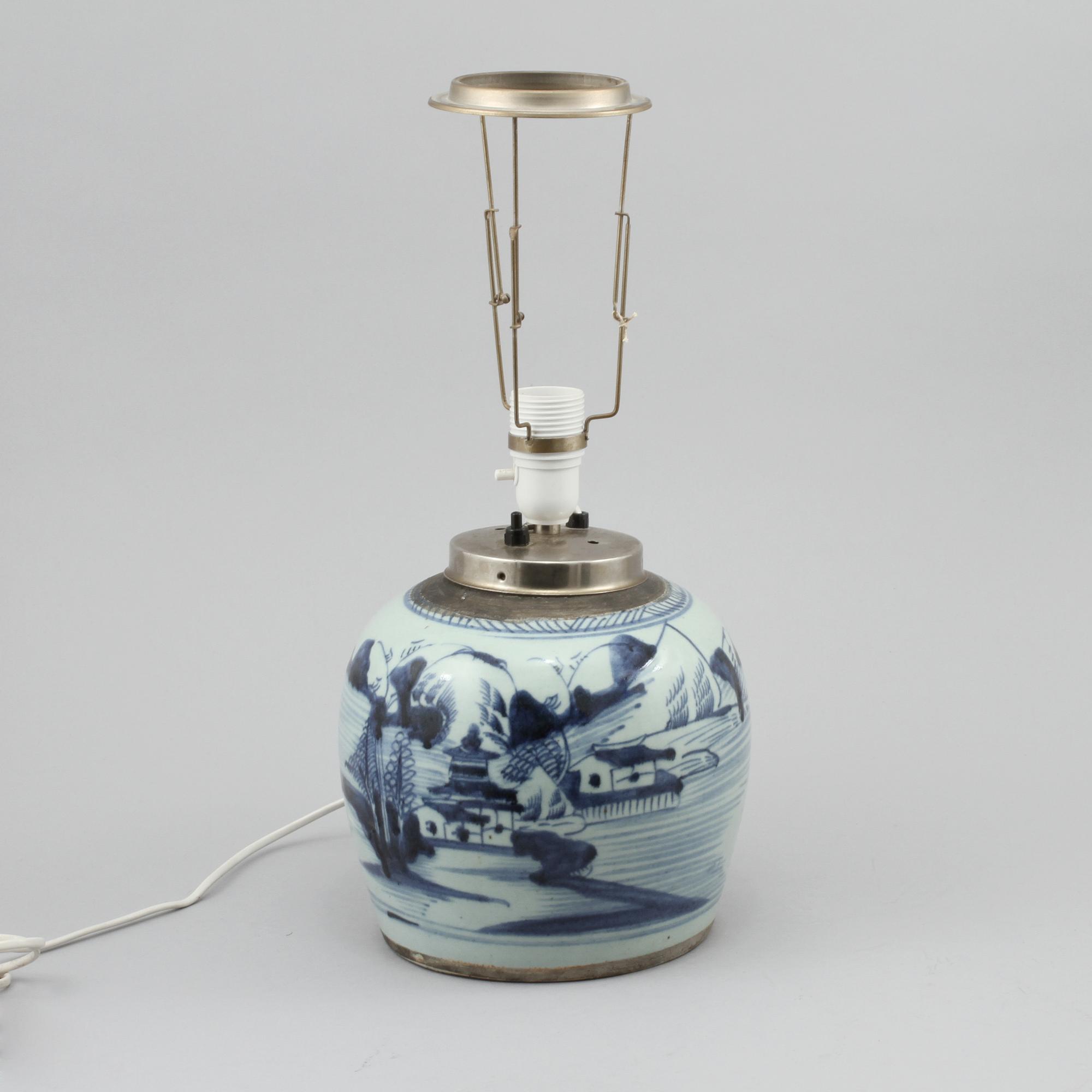 BORDSLAMPA, porslin, Kina, 1800-tal.