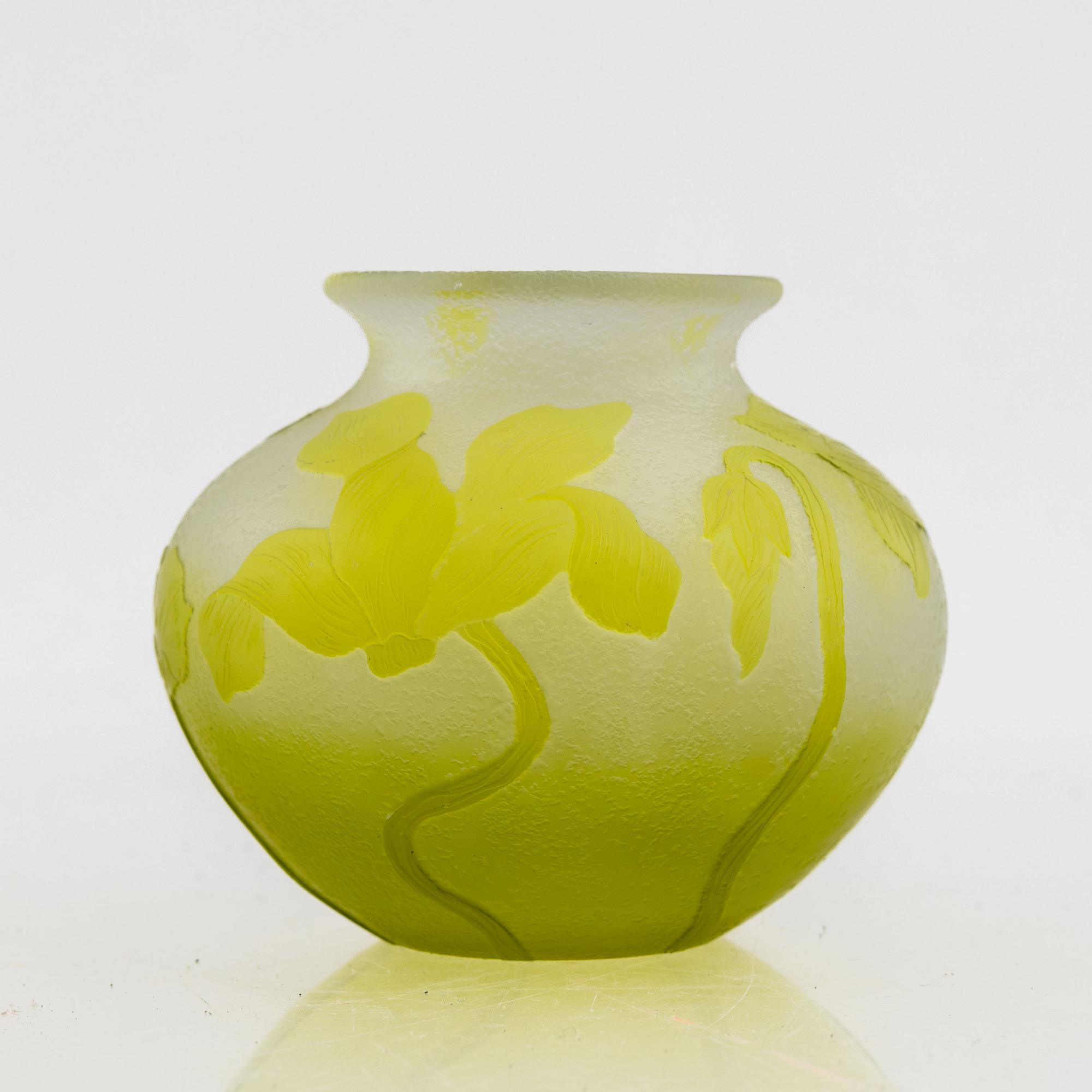 Karl Lindeberg, an Art Nouveau cameo glass vase, Kosta, early 20th century.