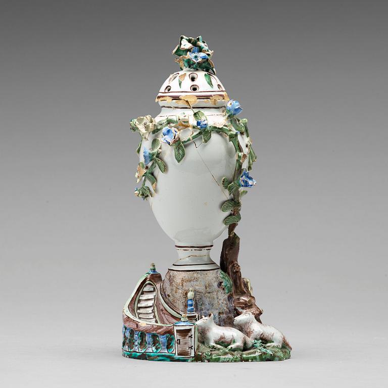POTTPURRIURNA med LOCK, fajans. Marieberg, Ehrenreichs period, 1700-tal.