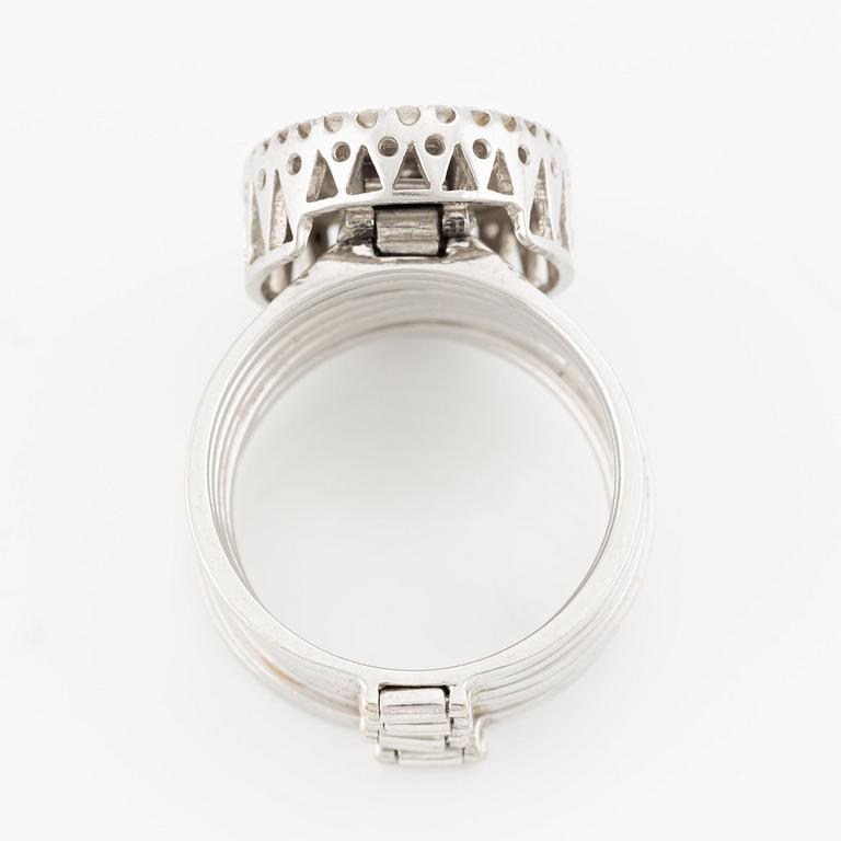 Ring/bracelet 18K gold with round brilliant-cut diamonds.