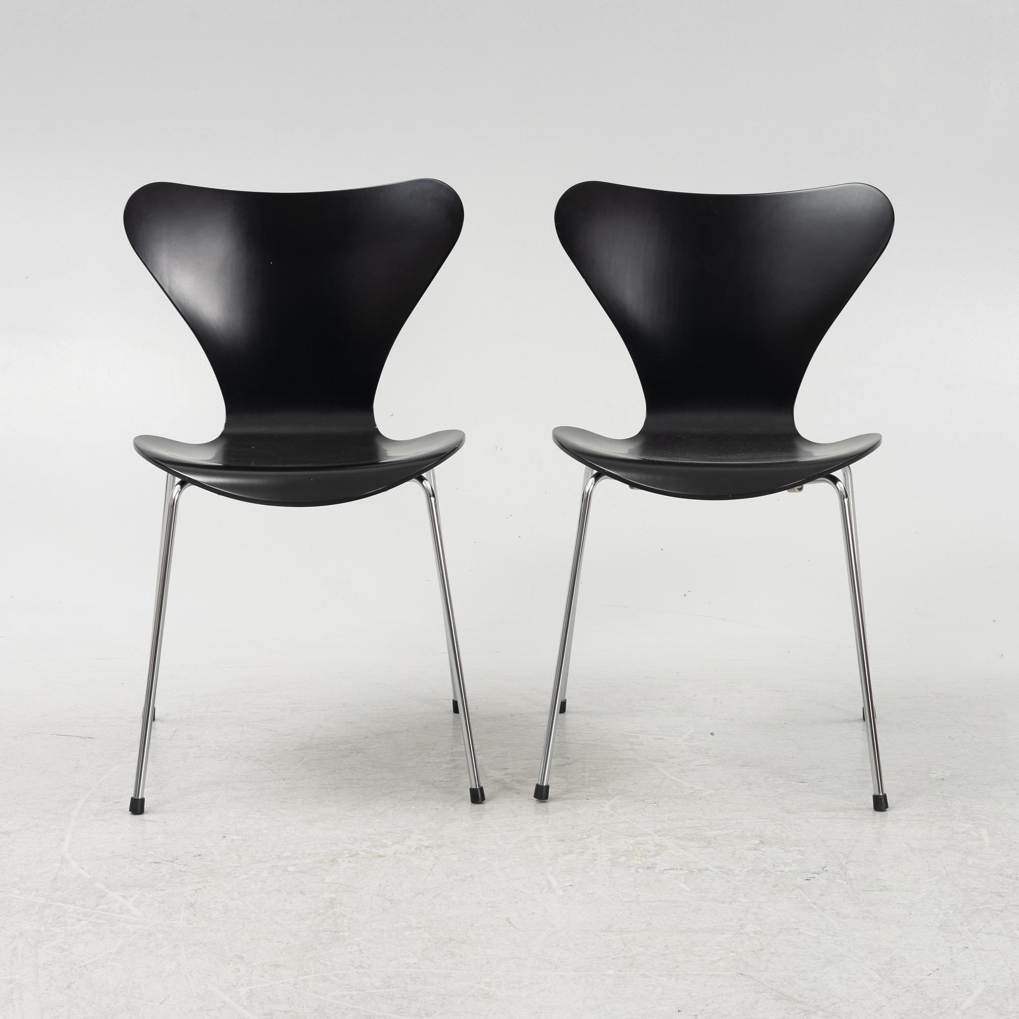 Arne Jacobsen, stolar åtta st. "Sjuan", Fritz Hansen, Danmark, daterade 2005.