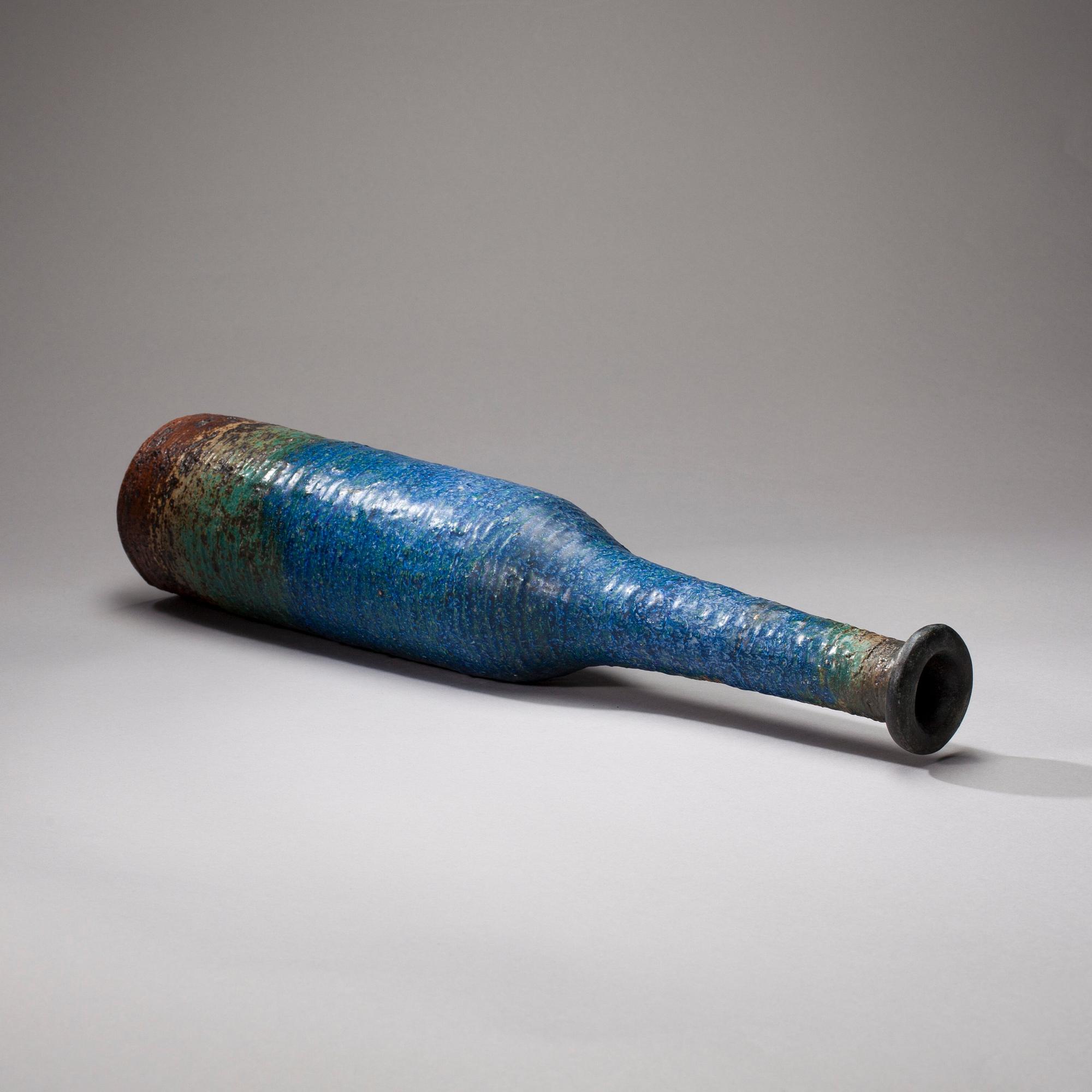 Annikki Hovisaari, A CERAMIC BOTTLE.